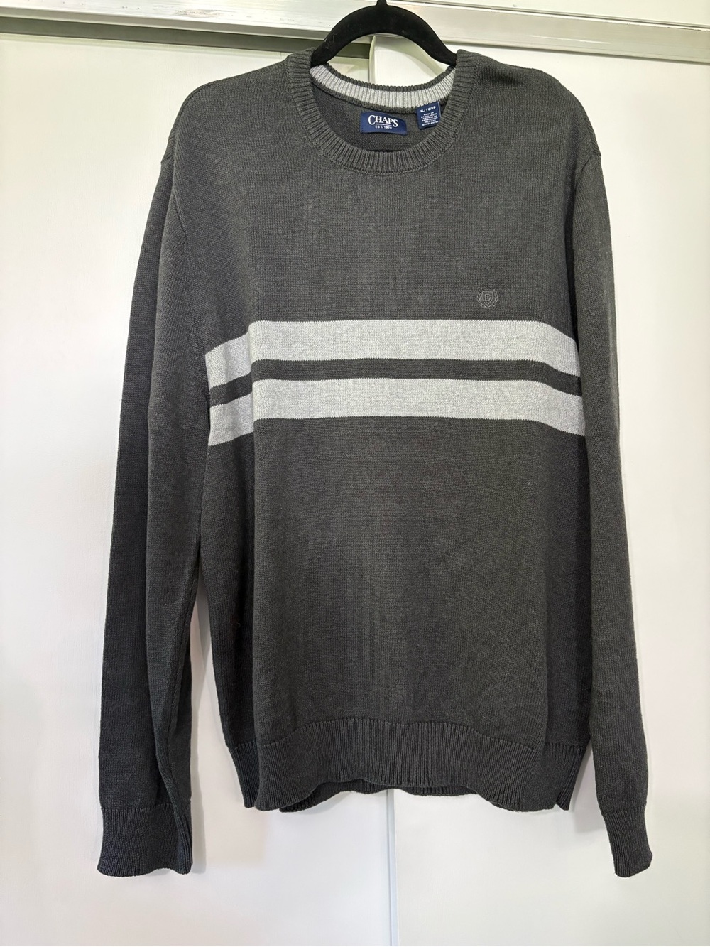 NWT Chaps Men’s XL two-toned Gray Striped Crewneck Sweater